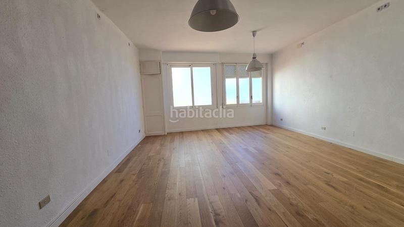 Foto e8a234b7-8669-4e2c-8312-9e8bcdbdb505. Location bureau dans Centre Mataró