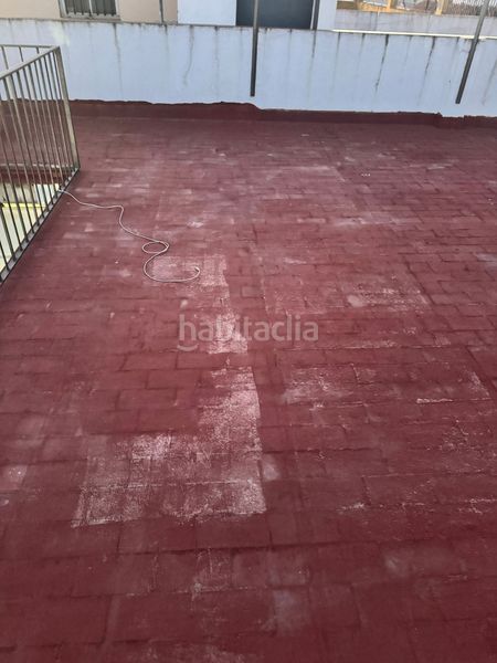 Foto 5b5f7e9a-5c3a-41f0-8e46-0ac2e5f632e9. Casa a schiera in La Motilla - Fuente del Rey Dos Hermanas