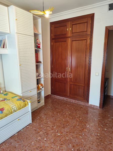 Foto 5fe8904c-7521-441b-b550-569368f6d509. Casa adossada amb aparcament a Centro Mérida
