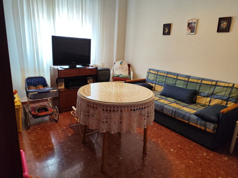 Foto c295367d-59d8-4121-af00-fd7a2a8f94eb. Casa adossada amb aparcament a Centro Mérida