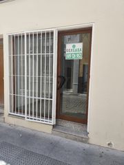 Local commercial à Calle John Lennon