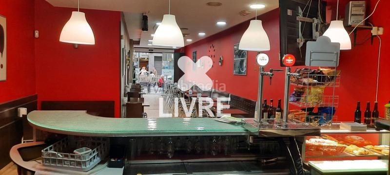 Foto b1f2f8a3-a127-4cdb-8a58-f98d28f6a9ca. Traspàs local comercial a Centre Badalona