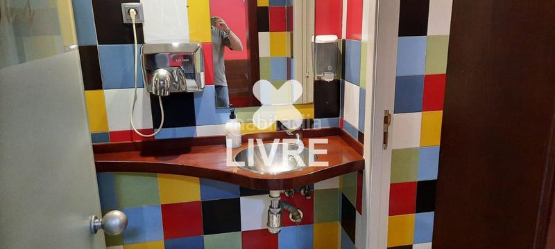 Foto c153e2db-ac1a-4fd1-87d3-9918f208fc5c. Trapasso locale commerciale in Centre Badalona