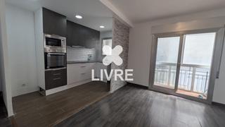 Rent Flat  N/a. Piso de 3 habitaciones, ascensor y balcón