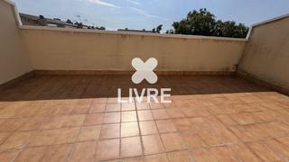 Casa adossada  N/a. Livre real estate presenta en exclusiva esta espaciosa casa de 5