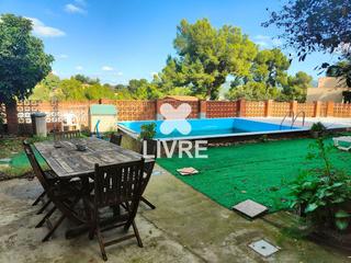 Maison  De les flors. En santa coloma de cervello