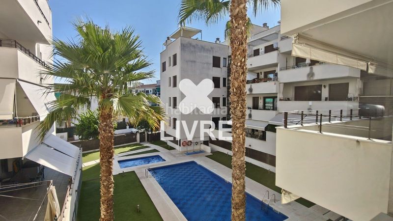 Foto a0e9fe19-4366-4e87-a64b-e66b2f44e8f4. Pis amb calefacció aparcament piscina a Bonavista Vendrell (El)