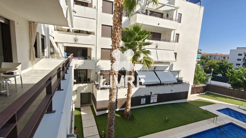 Foto aa15b331-ec60-49ca-a52f-692352a8492c. Pis amb calefacció aparcament piscina a Bonavista Vendrell (El)