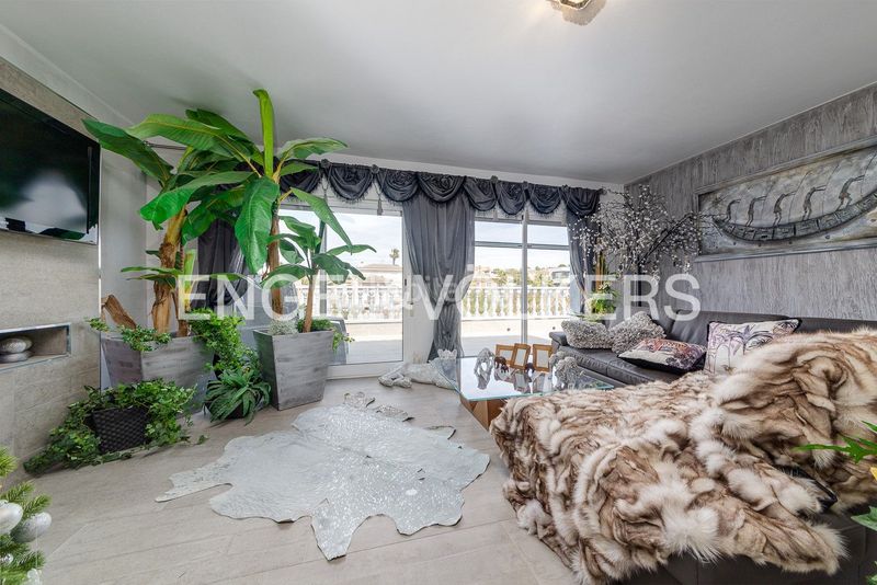 Foto 0f104c80-659e-4295-b804-6137d34f4590. Casa impresionante villa en estilo moderno en San Fulgencio