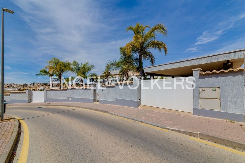 Foto c058e8ca-7bc1-43c1-9d89-87ce4685473e. Casa impresionante villa en estilo moderno en San Fulgencio