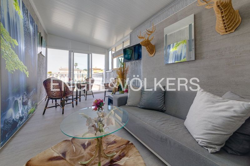 Foto d055ad0d-cd92-4257-a91a-8aba6727c88d. Casa impresionante villa en estilo moderno en San Fulgencio