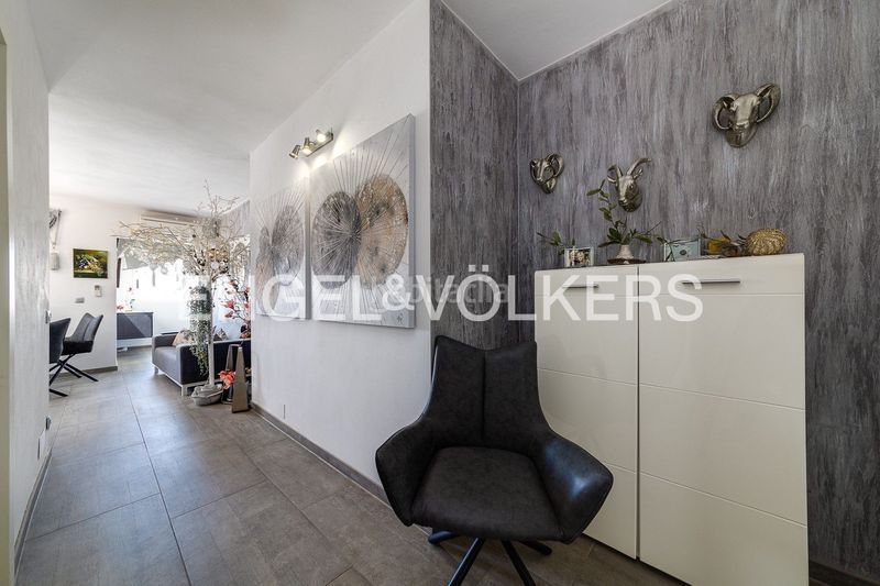 Foto f3f7c2dc-a151-4e67-8f50-adc1ef58b7d2. Casa impresionante villa en estilo moderno en San Fulgencio