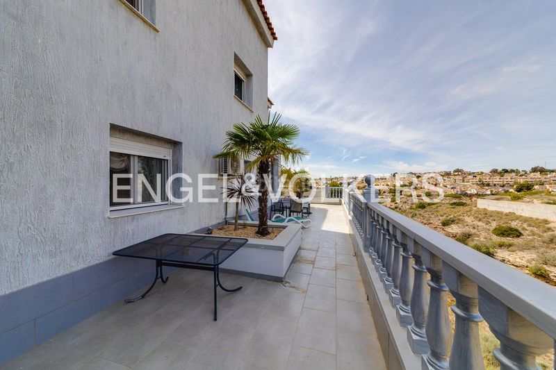 Foto fed95705-b766-4972-9f1c-3b3255ed3095. Casa impresionante villa en estilo moderno en San Fulgencio