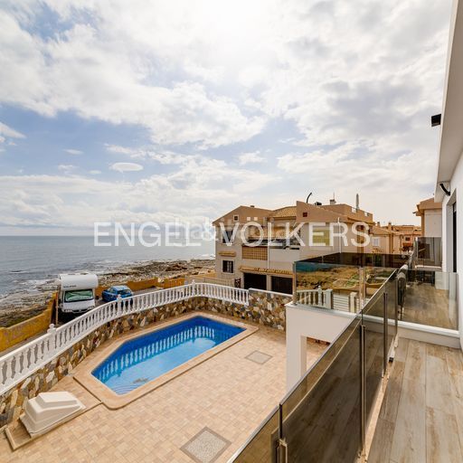 Foto 657dd329-4fc4-4a5d-8824-12c8eae53938. Casa amb calefacció aparcament piscina a Miramar - Torre del Moro Torrevieja