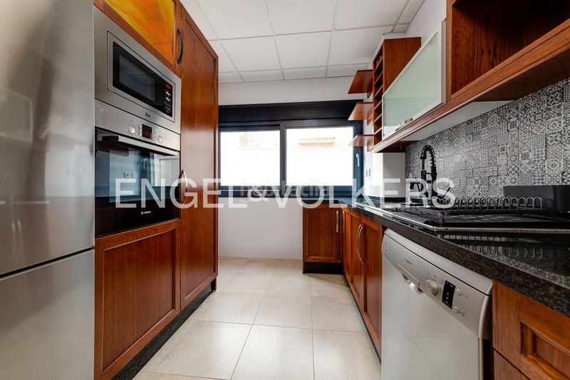 Foto 96b001fe-1d99-4726-923f-2d9346f31f2e. Casa amb calefacció aparcament piscina a Miramar - Torre del Moro Torrevieja