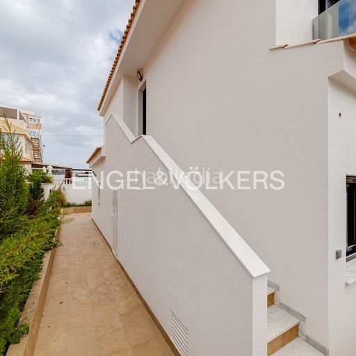 Foto af3dd3f9-05a5-41f8-8ccb-bdb338aab4b3. Casa amb calefacció aparcament piscina a Miramar - Torre del Moro Torrevieja