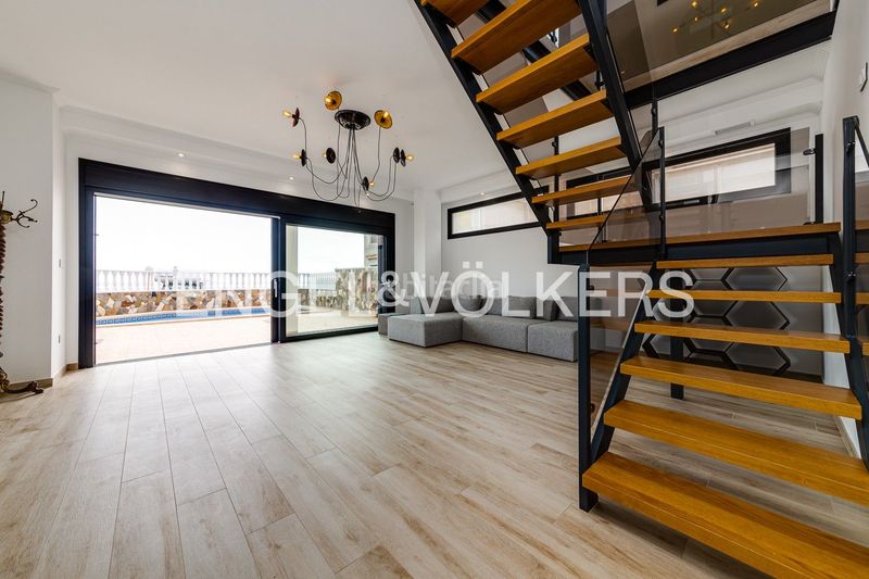 Foto b56f15d2-b9a1-4ddf-b5c1-cf1b4adf2c23. Casa amb calefacció aparcament piscina a Miramar - Torre del Moro Torrevieja
