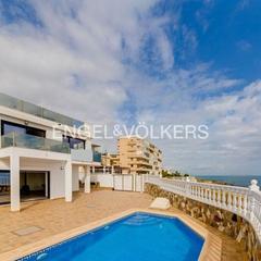 Maison à Miramar - Torre del Moro. Villa moderna en primera linea en la mata