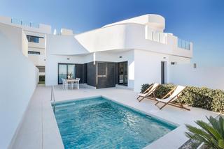 Maison jumelée à Los Balcones-Los Altos. Villas adosadas de obra nueva en los balcones de torrevieja