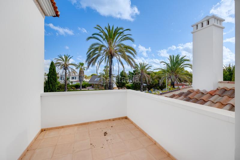 Foto 3226ae4e-99f5-443f-a3ed-3001b4f61424. Masia amb calefacció aparcament piscina a Cabo Roig Orihuela