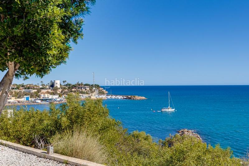 Foto af2eebd0-345e-40bd-b75f-364334448d19. Masia amb calefacció aparcament piscina a Cabo Roig Orihuela