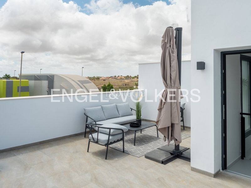 Foto 5e831e72-92d5-4a7c-9b4e-088498ccb6f7. Casa amb calefacció aparcament piscina a San Pedro del Pinatar San Pedro del Pinatar