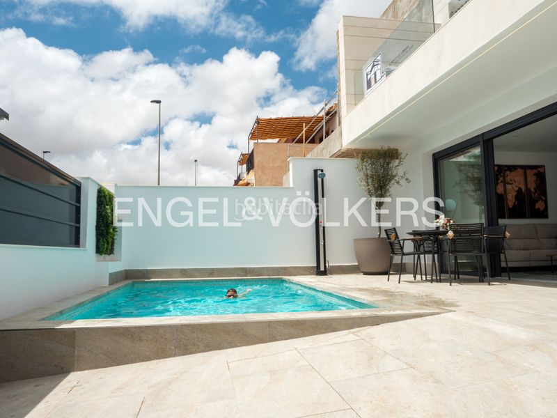 Foto ad6e6c56-b428-45d1-b55b-7a99320c28d8. Casa amb calefacció aparcament piscina a San Pedro del Pinatar San Pedro del Pinatar