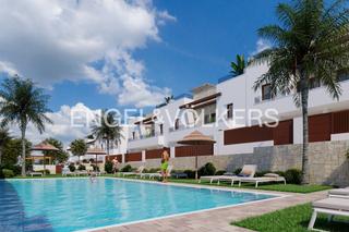 Casa in Desamparados - Hurchillo - Torremendo. Adosados de obra nueva con piscina en vistabella golf