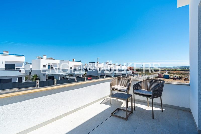 Foto 179d2486-f8bd-4b97-8d7d-5f02d37ba514. Casa amb calefacció aparcament piscina a Desamparados - Hurchillo - Torremendo Orihuela