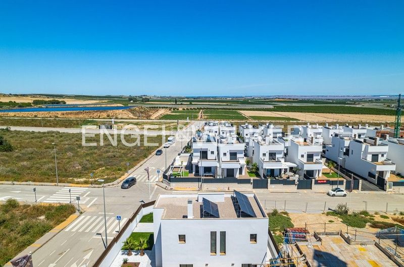 Foto c0ae1a2a-b434-414c-84c9-8ff728d197d8. Casa amb calefacció aparcament piscina a Desamparados - Hurchillo - Torremendo Orihuela