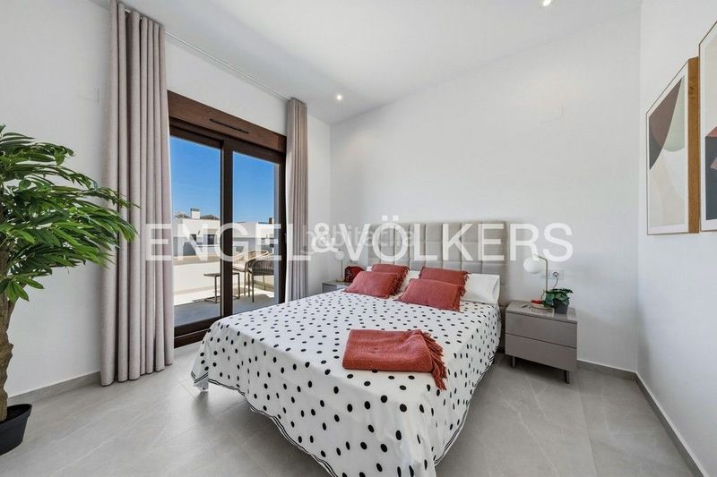 Foto f3ae95e7-579a-4e51-95ae-f94985330aaf. Casa amb calefacció aparcament piscina a Desamparados - Hurchillo - Torremendo Orihuela