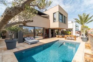 Casa en El Mojn. Chalet de lujo en la playa de higuericas pilar de la horadada