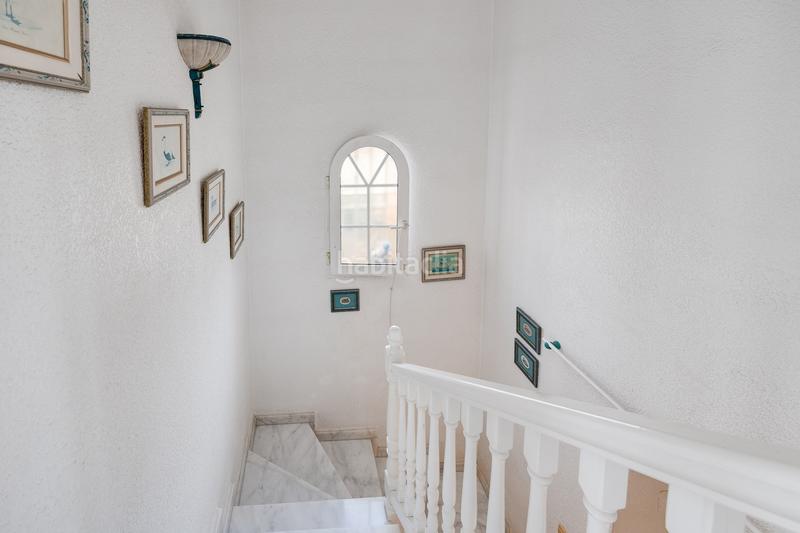Foto 753f4902-4232-4093-9e18-c12fb6a37019. Casa chalet de estilo mediterráneo en Cabo Roig a 300 m de la caleta en Orihuela