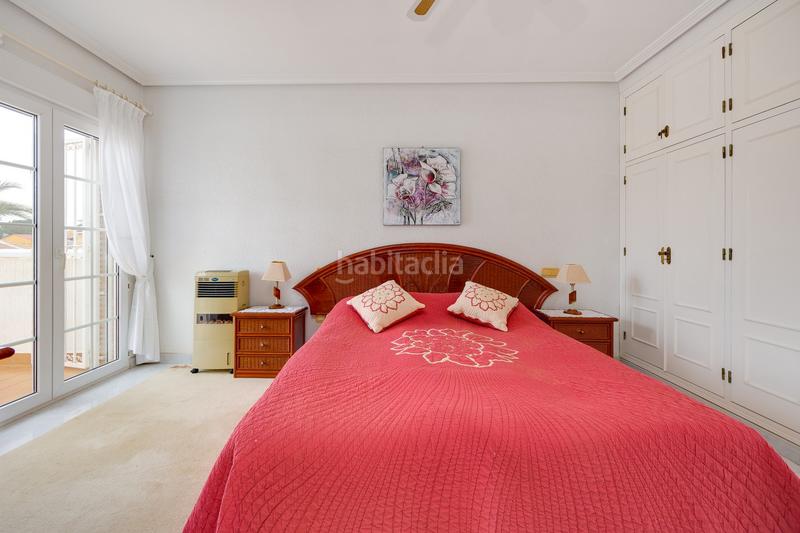 Foto e1f677e8-07fa-4812-bb54-1e6648660d5e. Casa chalet de estilo mediterráneo en Cabo Roig a 300 m de la caleta en Orihuela