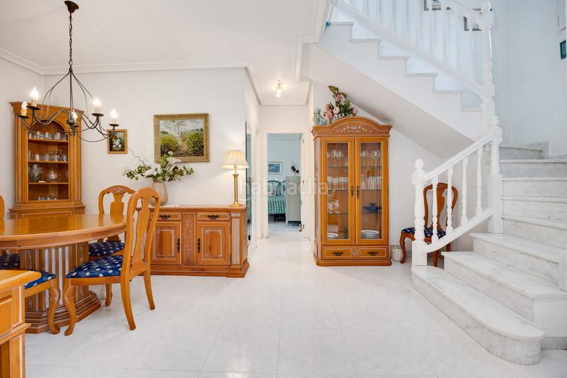 Foto fbd7e9bb-3429-4660-81b2-52c2b128b3be. Casa chalet de estilo mediterráneo en Cabo Roig a 300 m de la caleta en Orihuela
