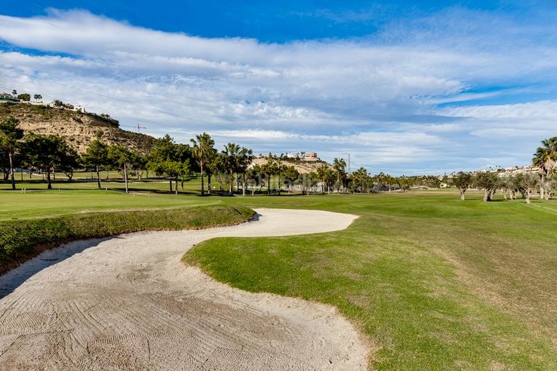 Foto 6f2f40a9-9d8b-47a8-a138-20fa43594738. Apartamento planta baja con jardín privado y piscina comunitaria en la fiesta quesada en Rojales