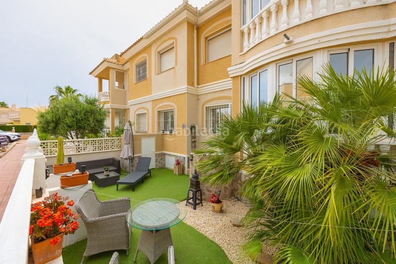 Foto 7ca40c5e-2449-4f63-83ab-0190d9653448. Apartamento planta baja con jardín privado y piscina comunitaria en la fiesta quesada en Rojales