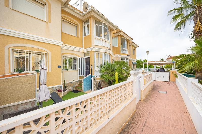 Foto 8f038ebb-1e38-40ba-9f50-e8e487bb279f. Apartamento planta baja con jardín privado y piscina comunitaria en la fiesta quesada en Rojales