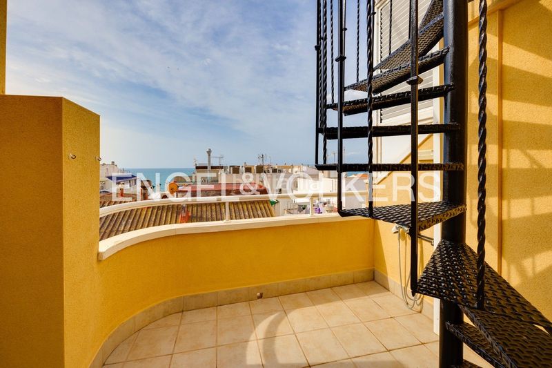 Foto 5722fee8-9ba2-4f69-b50b-9ae6bff99be3. Àtic amb calefacció aparcament a Las Piscinas Naturales Torrevieja