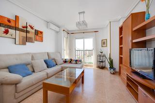 Apartament a El Molino. Apartamento en torrevieja con plaza de garaje y trastero