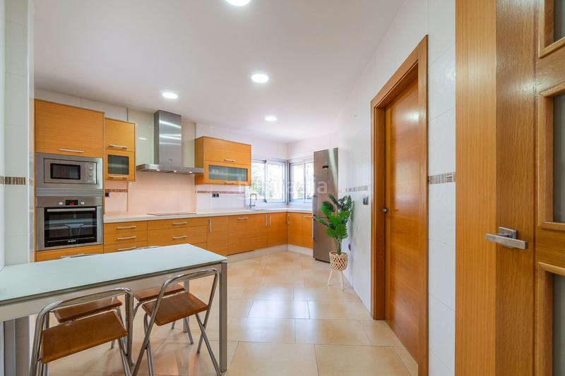 Foto 8715faa8-83d8-4902-8f81-78b5d0b0283f. Alquiler masía moderna villa cerca de campos de roda golf en Torre - Pacheco