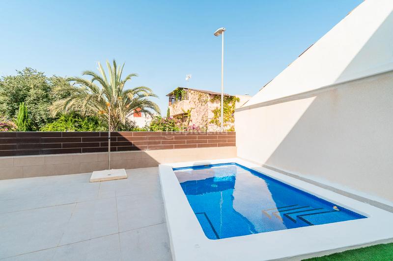 Foto 97f09956-f4fa-46a8-9904-131703e994ab. Alquiler masía moderna villa cerca de campos de roda golf en Torre - Pacheco