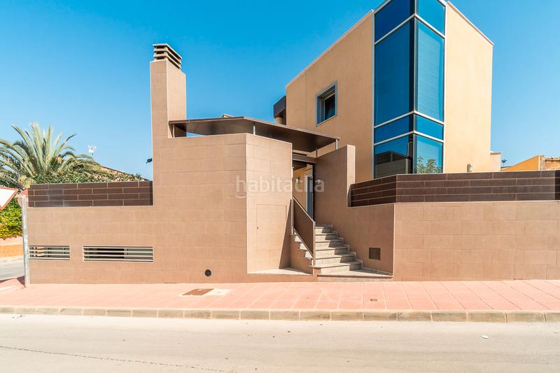 Foto 9bc65c17-9a7e-40a5-a6e4-10dc2f794388. Alquiler masía moderna villa cerca de campos de roda golf en Torre - Pacheco