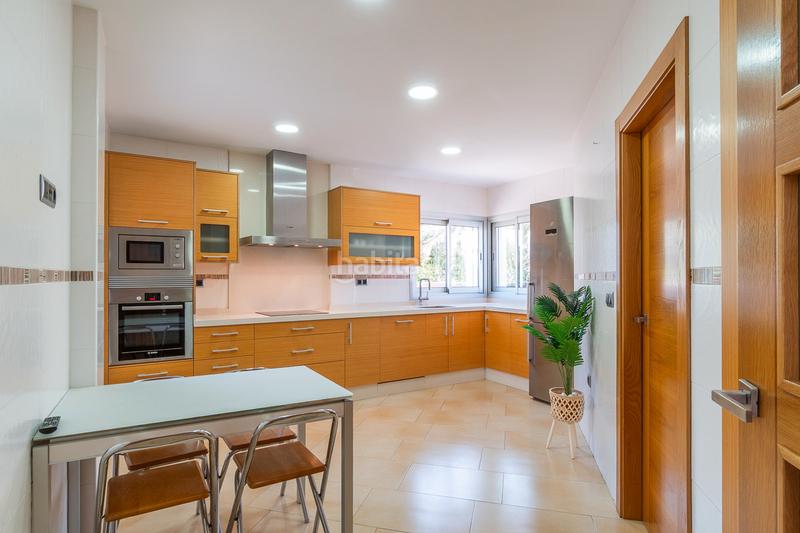 Foto ac650703-5b51-44a0-bf37-ef76690e4747. Alquiler masía moderna villa cerca de campos de roda golf en Torre - Pacheco