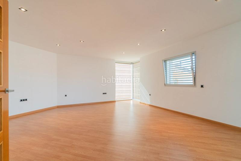 Foto bc41d709-0ea8-45b4-87d8-03c9521680f0. Alquiler masía moderna villa cerca de campos de roda golf en Torre - Pacheco