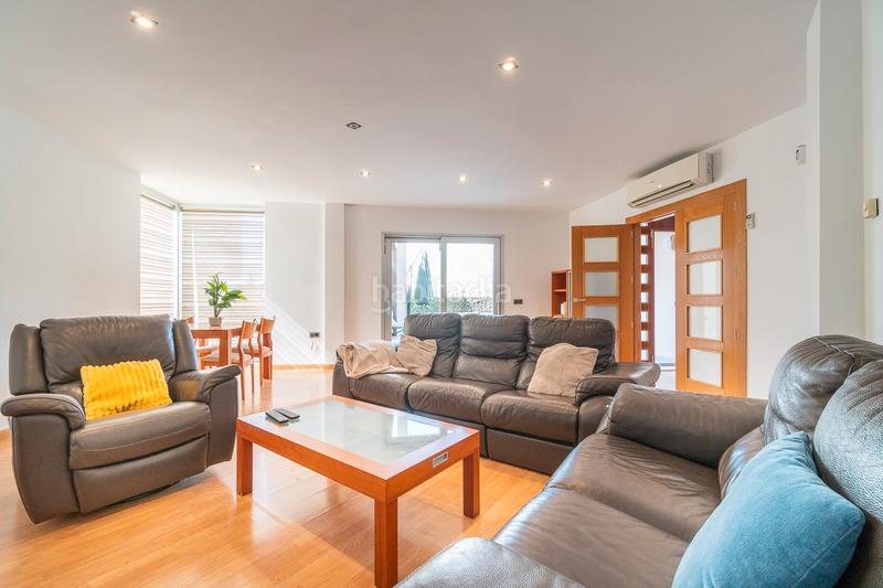 Foto d9014e2c-02cc-437b-a8f9-e182ef1426e3. Alquiler masía moderna villa cerca de campos de roda golf en Torre - Pacheco