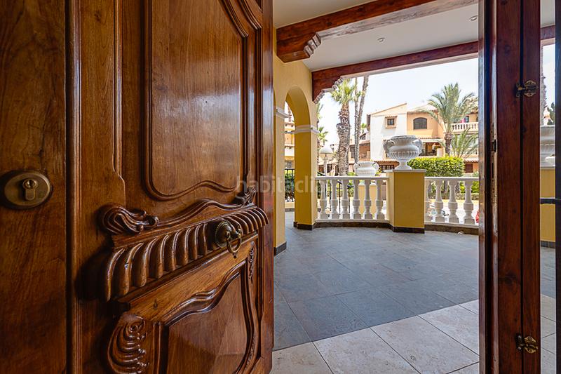 Foto 021f3f49-6ed3-4165-8e7d-d51ba1285547. Apartamento exclusivo apartamento con vistas al mar y piscina comunitaria en la prestigiosa avenida roentgen en Torrevieja