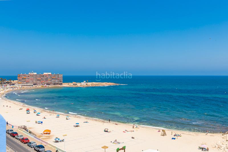 Foto 290ca689-5a99-4dbf-a511-bb2e2c5e1145. Apartamento exclusivo apartamento con vistas al mar y piscina comunitaria en la prestigiosa avenida roentgen en Torrevieja