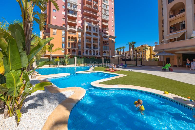 Foto 62d09aa3-7fa7-4eda-9f6a-4ce19d00ae81. Apartamento exclusivo apartamento con vistas al mar y piscina comunitaria en la prestigiosa avenida roentgen en Torrevieja