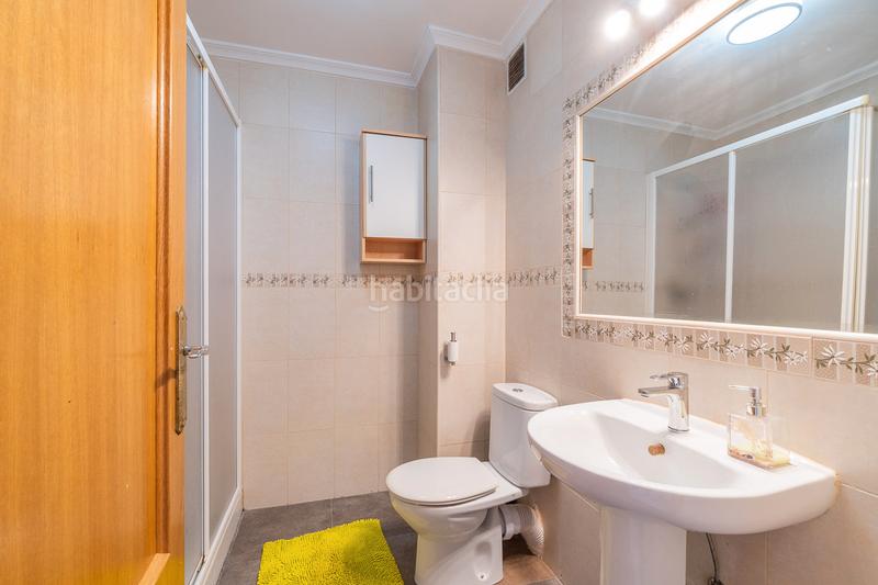 Foto f4242a82-1529-437b-a499-540373d3dfd0. Alquiler apartamento piso en playa los locos primera linea del mar en Torrevieja